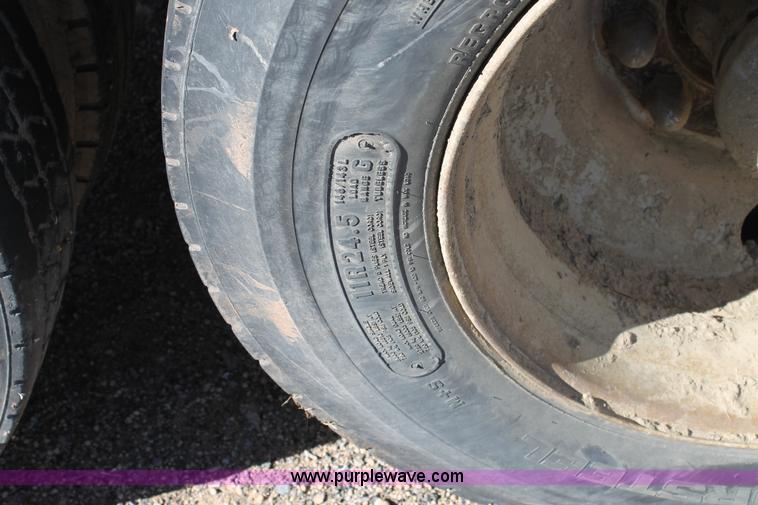 image for item C3753 1987 Timpte double hopper bottom trailer