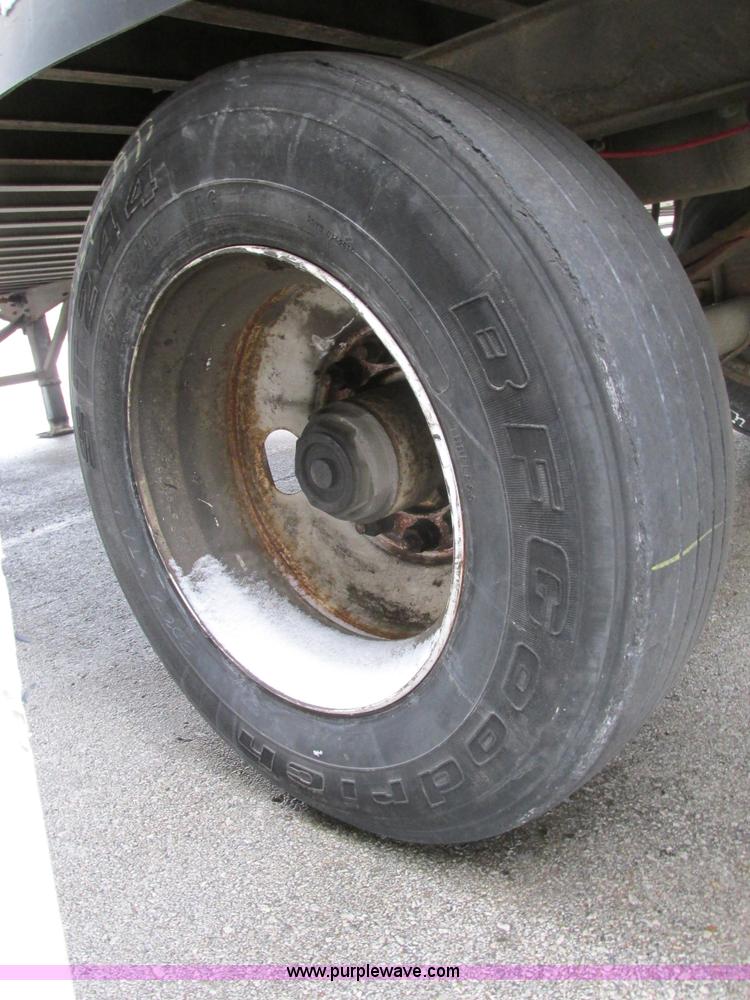 image for item F4266 1996 Wabash 28' pup trailer