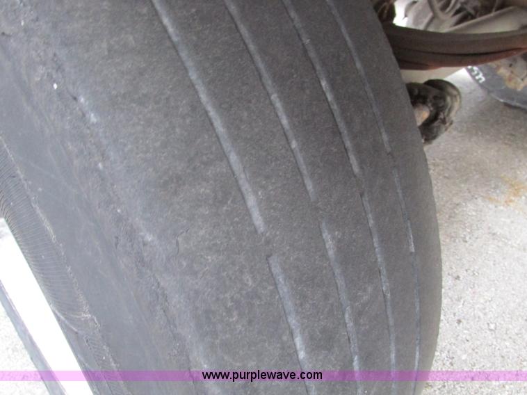 image for item F4266 1996 Wabash 28' pup trailer