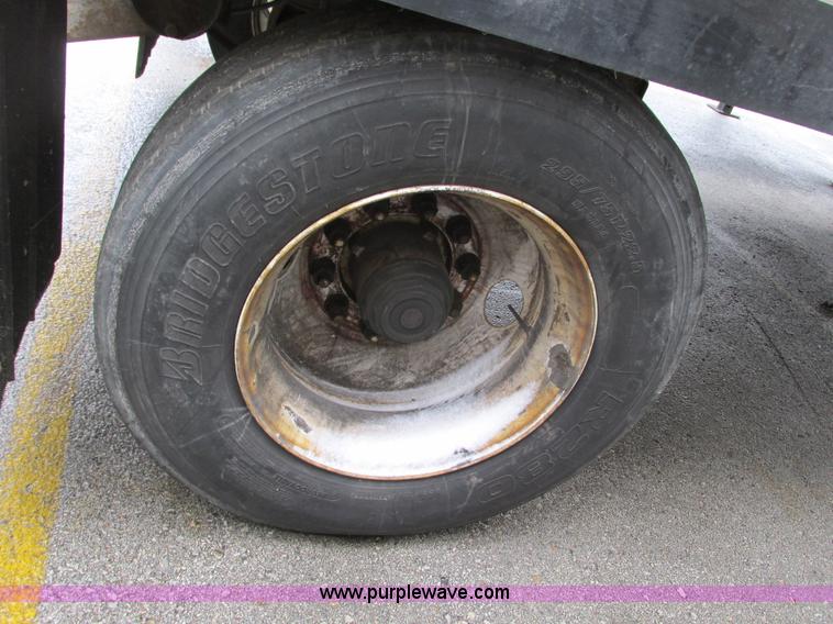 image for item F4266 1996 Wabash 28' pup trailer