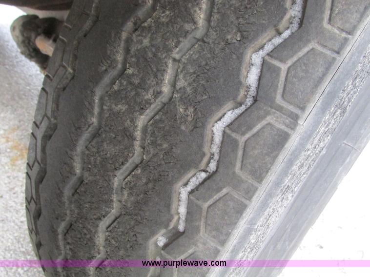 image for item F4266 1996 Wabash 28' pup trailer