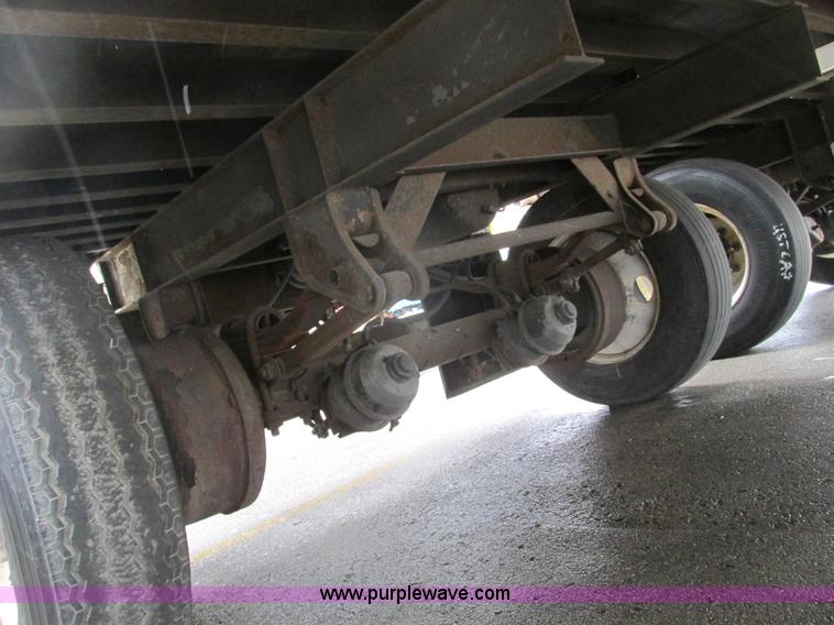 image for item F4266 1996 Wabash 28' pup trailer