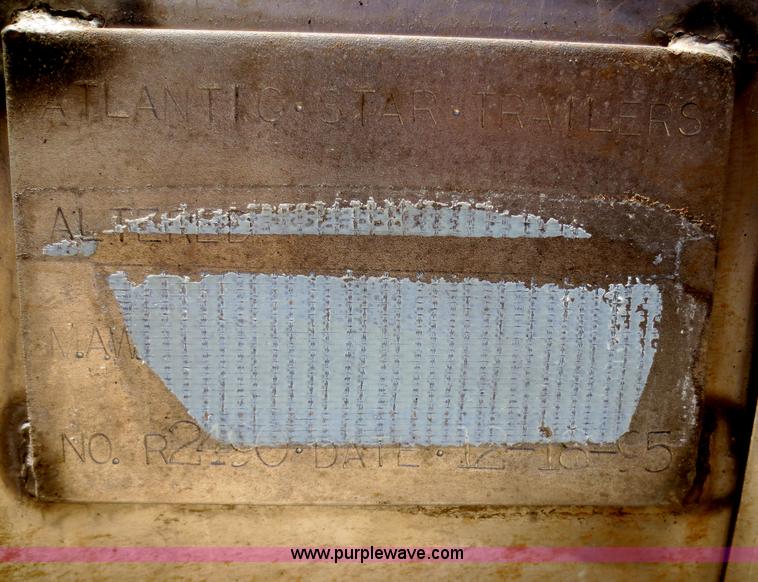 image for item F6824 1979 Polar 5,000 gallon tanker trailer