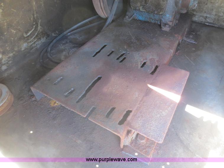 image for item F6824 1979 Polar 5,000 gallon tanker trailer