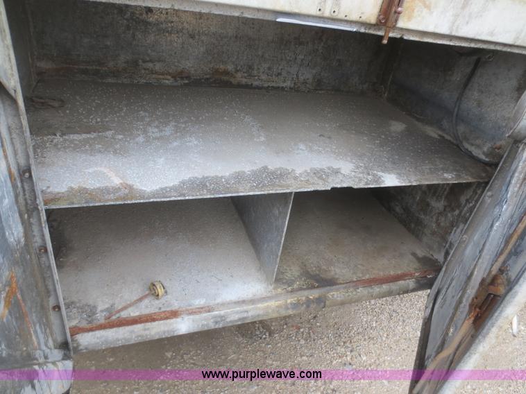 image for item F6826 1986 Heil 9,200 gallon tanker trailer