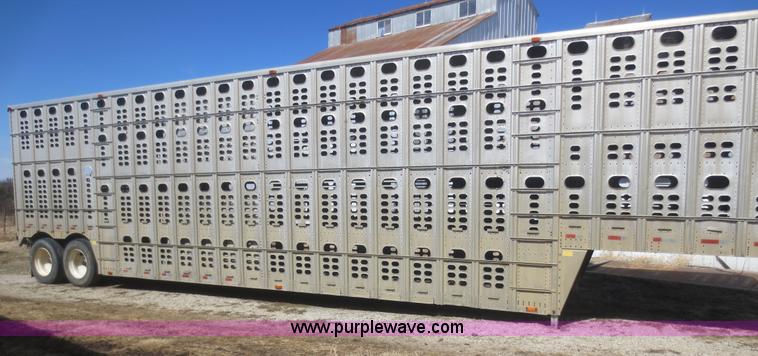 image for item F6834 1990 Wilson PSDCL-308 aluminum cattle pot trailer