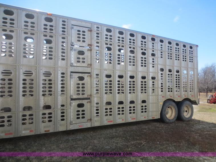 image for item F6834 1990 Wilson PSDCL-308 aluminum cattle pot trailer