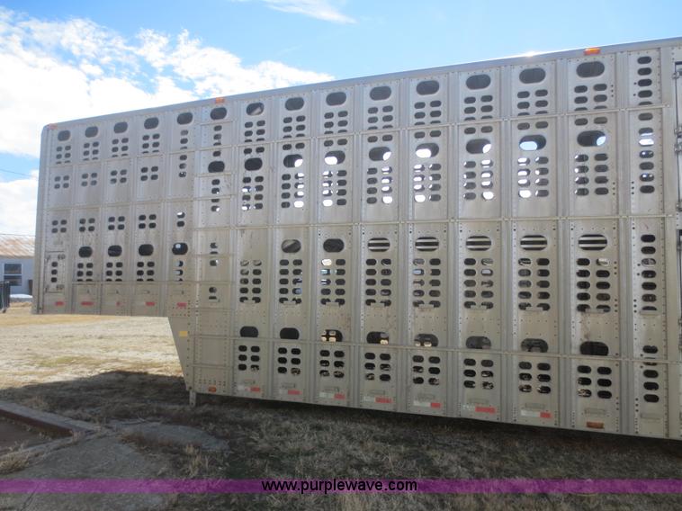 image for item F6834 1990 Wilson PSDCL-308 aluminum cattle pot trailer