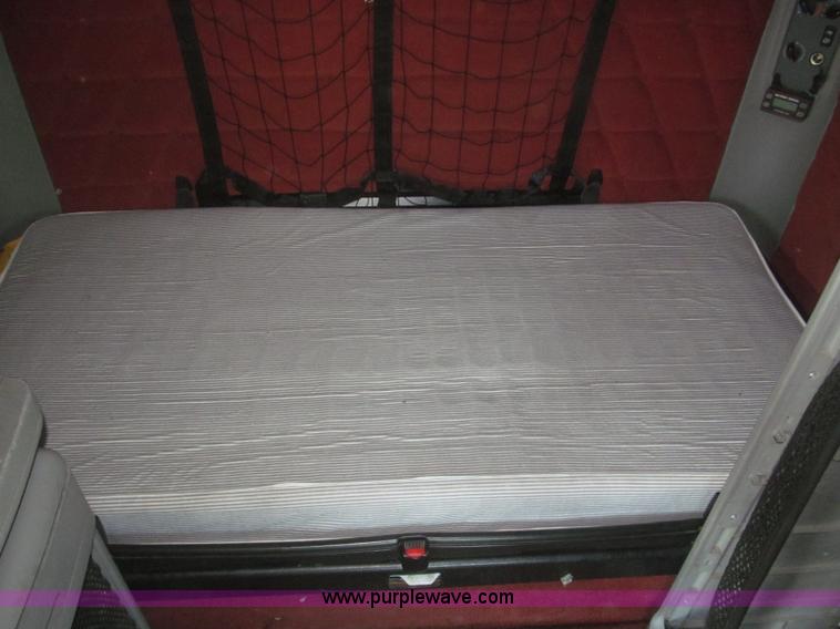 image for item F7341 2005 Freightliner Columbia CL120 semi truck