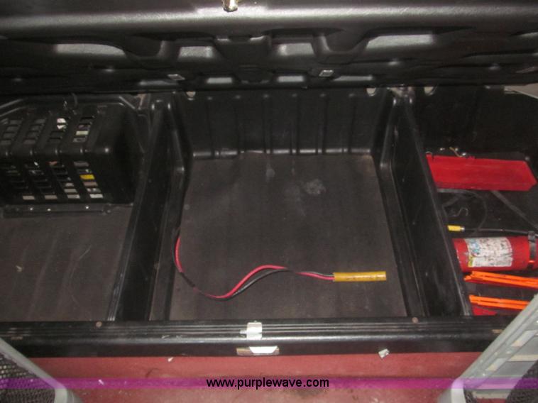 image for item F7341 2005 Freightliner Columbia CL120 semi truck