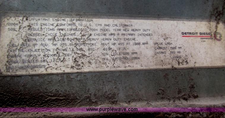 image for item F7342 2005 Freightliner Columbia semi truck