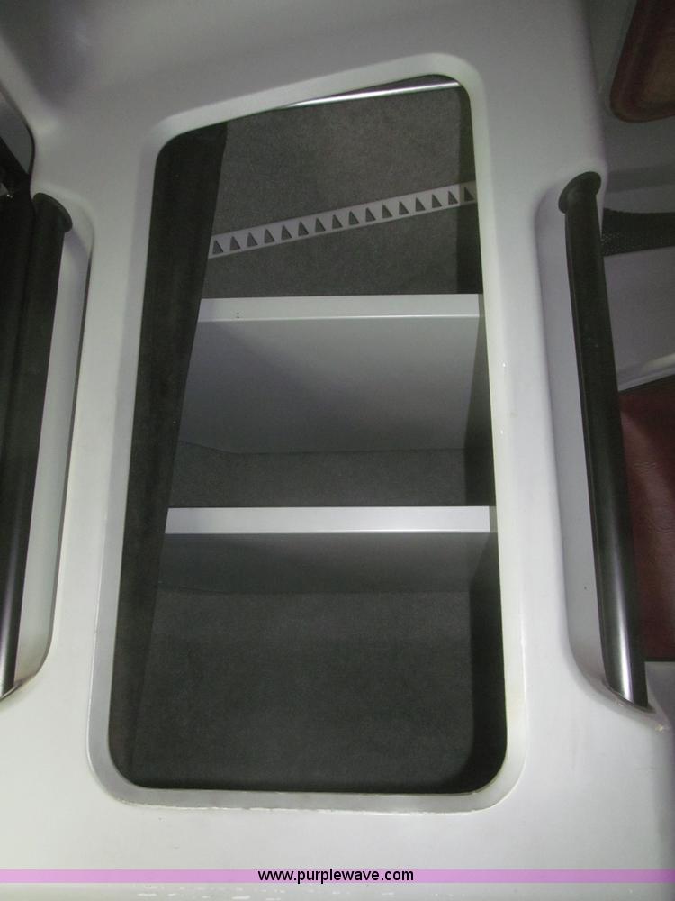 image for item F7343 2000 Freightliner FLD120 semi truck