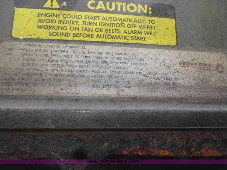 image for item F7345 2005 Freightliner Columbia semi truck