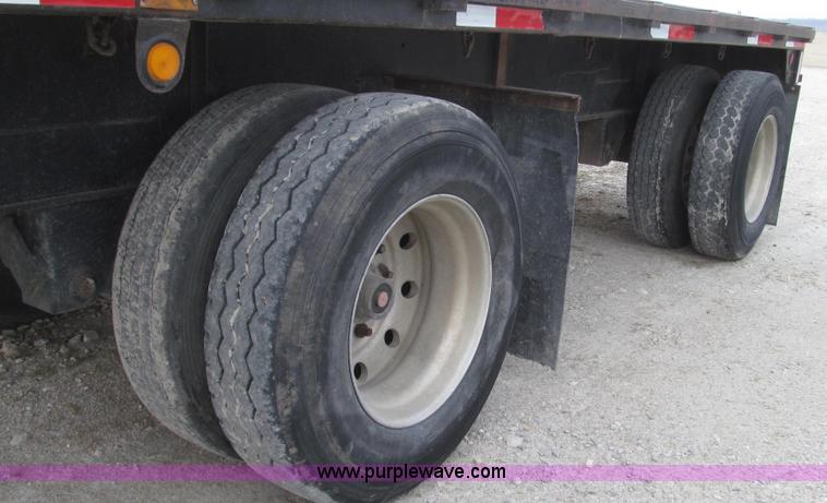 image for item G2335 1989 Transcraft TL90K-45 split-axle flatbed trailer