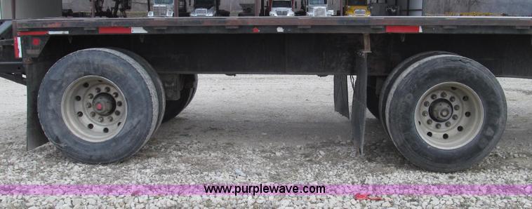 image for item G2335 1989 Transcraft TL90K-45 split-axle flatbed trailer