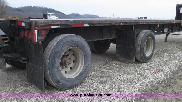 image for item G2335 1989 Transcraft TL90K-45 split-axle flatbed trailer