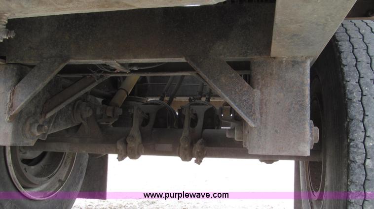 image for item G2335 1989 Transcraft TL90K-45 split-axle flatbed trailer