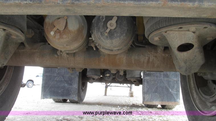 image for item G2335 1989 Transcraft TL90K-45 split-axle flatbed trailer