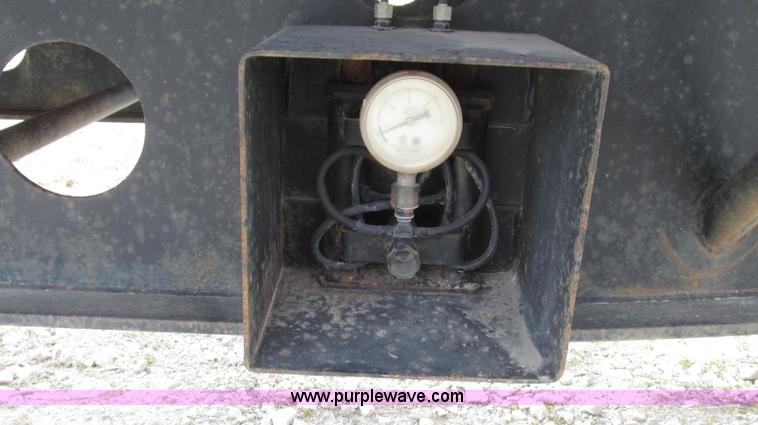 image for item G2335 1989 Transcraft TL90K-45 split-axle flatbed trailer