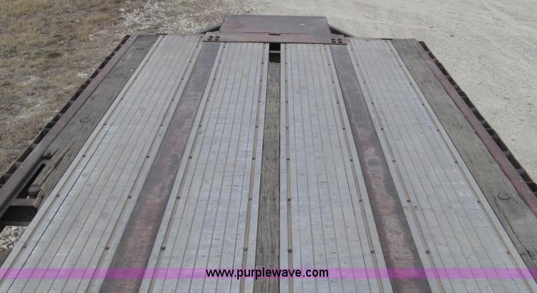 image for item G2335 1989 Transcraft TL90K-45 split-axle flatbed trailer
