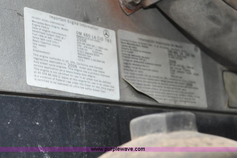 image for item G6440 2007 Sterling A9500 semi truck