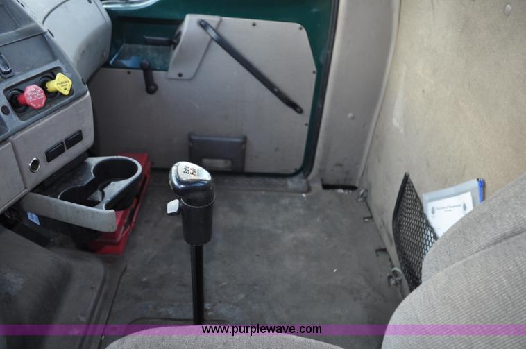 image for item G6441 2007 Sterling A9500 semi truck