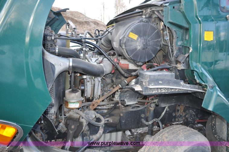 image for item G6441 2007 Sterling A9500 semi truck