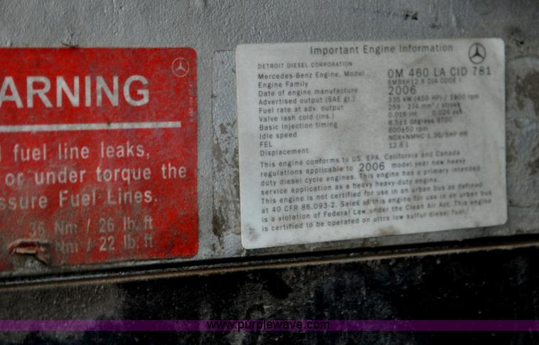 image for item G6441 2007 Sterling A9500 semi truck