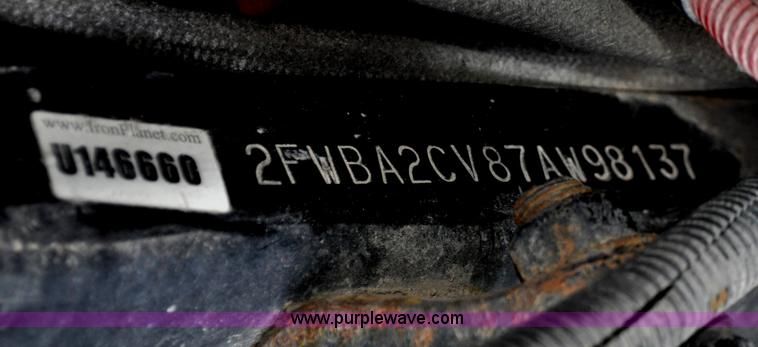 image for item G6441 2007 Sterling A9500 semi truck