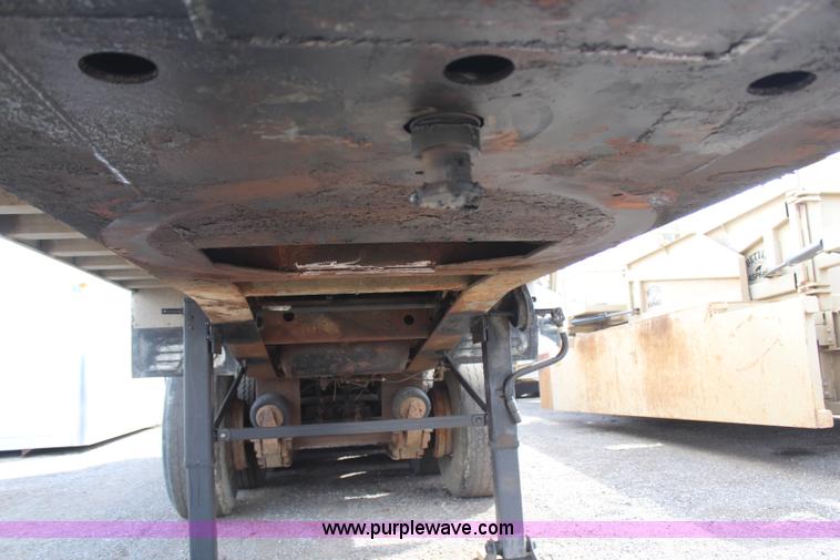 image for item H1341 2000 Benson aluminum end dump trailer