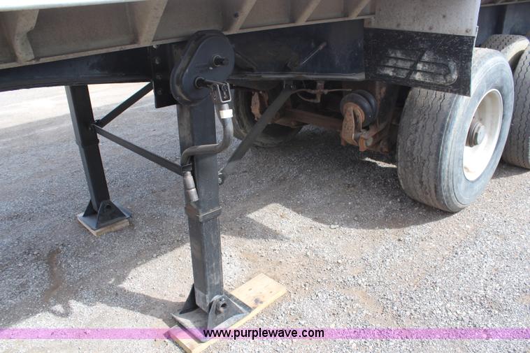 image for item H1341 2000 Benson aluminum end dump trailer