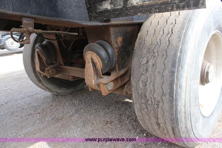 image for item H1341 2000 Benson aluminum end dump trailer