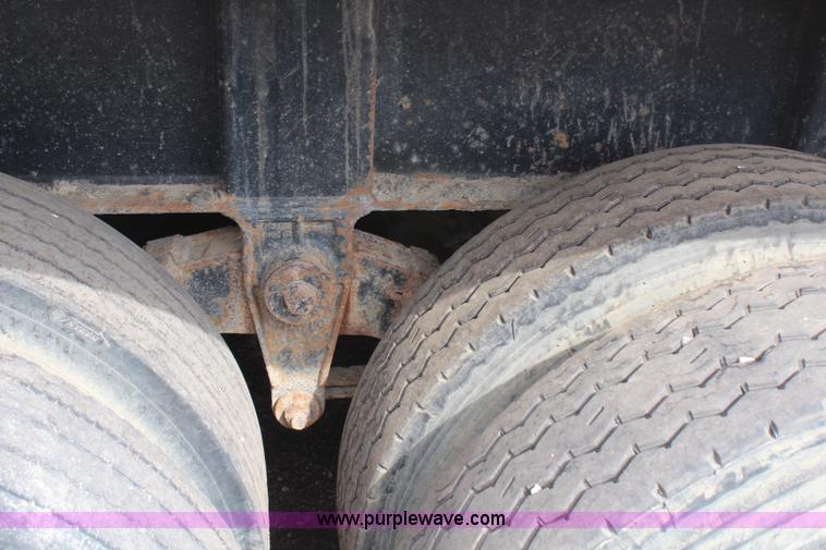 image for item H1341 2000 Benson aluminum end dump trailer