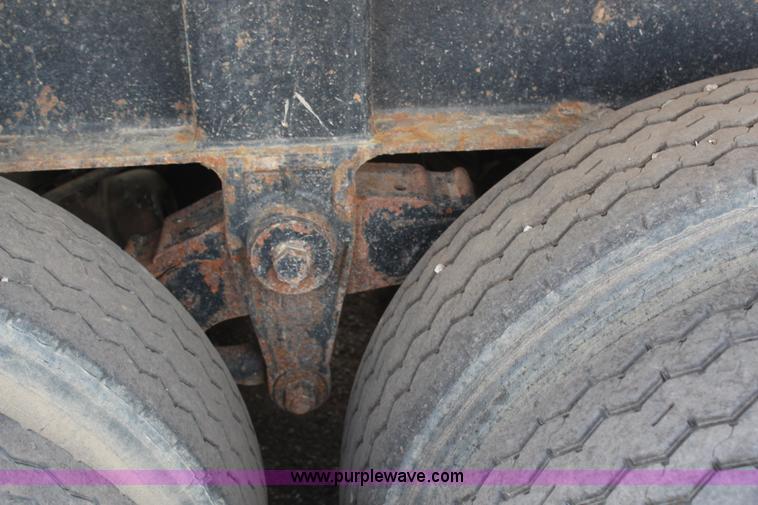 image for item H1341 2000 Benson aluminum end dump trailer