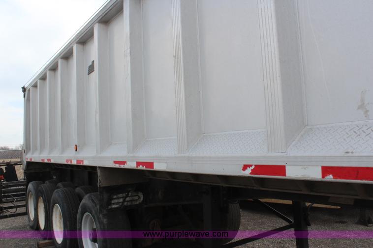 image for item H1341 2000 Benson aluminum end dump trailer