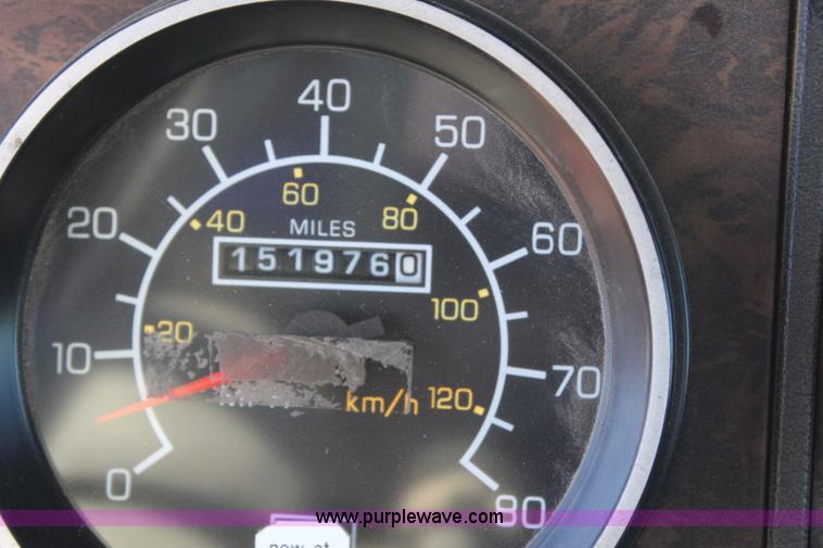 image for item H1439 1995 Kenworth T400B semi truck