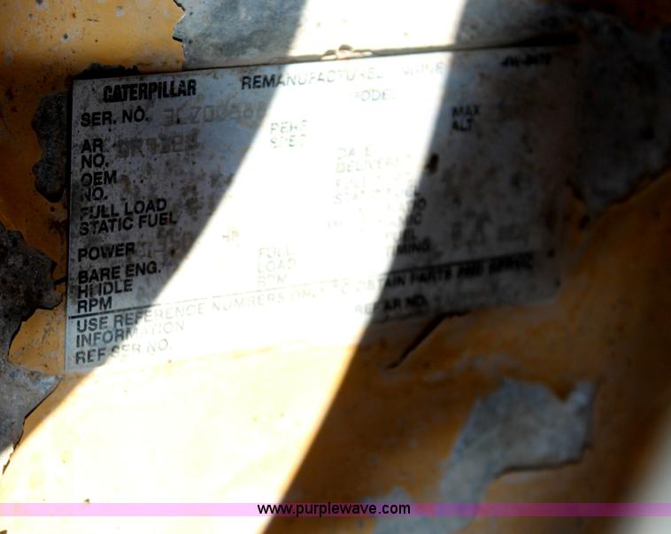 image for item H1439 1995 Kenworth T400B semi truck