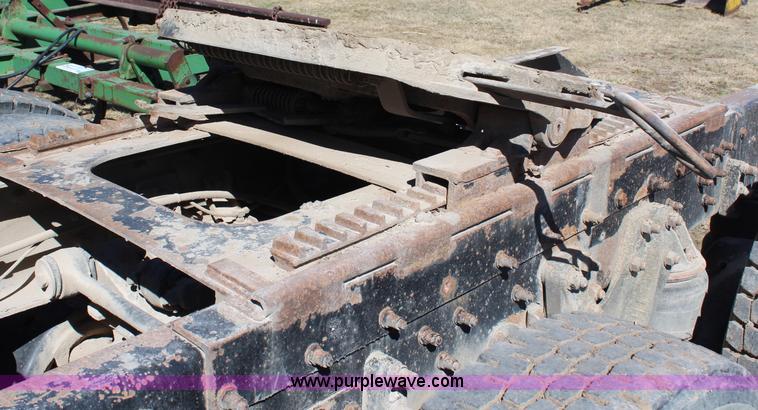 image for item H1439 1995 Kenworth T400B semi truck