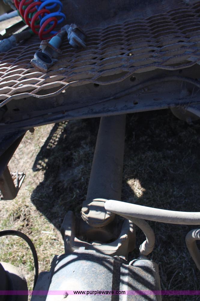 image for item H1439 1995 Kenworth T400B semi truck