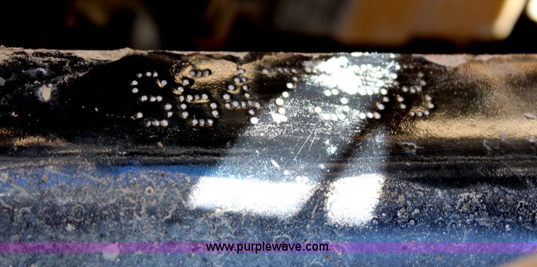 image for item H1439 1995 Kenworth T400B semi truck