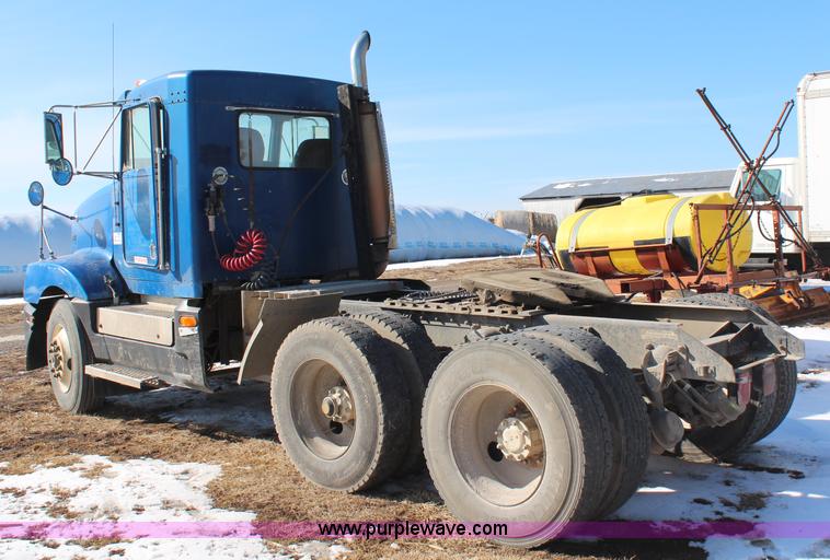 image for item H1447 1990 Kenworth T400A semi truck