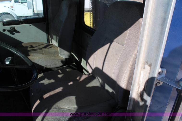 image for item H1447 1990 Kenworth T400A semi truck