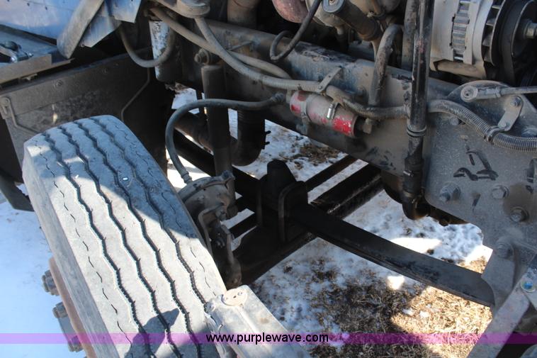 image for item H1447 1990 Kenworth T400A semi truck