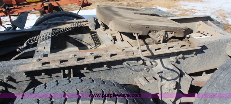 image for item H1447 1990 Kenworth T400A semi truck