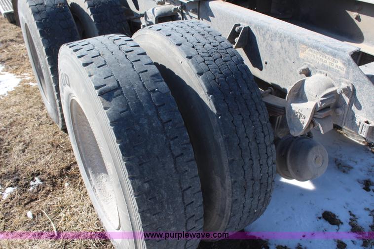 image for item H1447 1990 Kenworth T400A semi truck