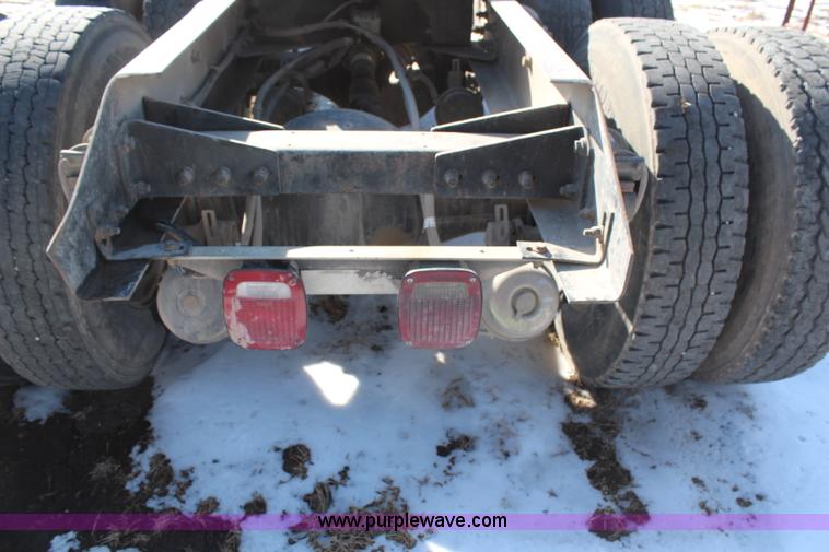 image for item H1447 1990 Kenworth T400A semi truck