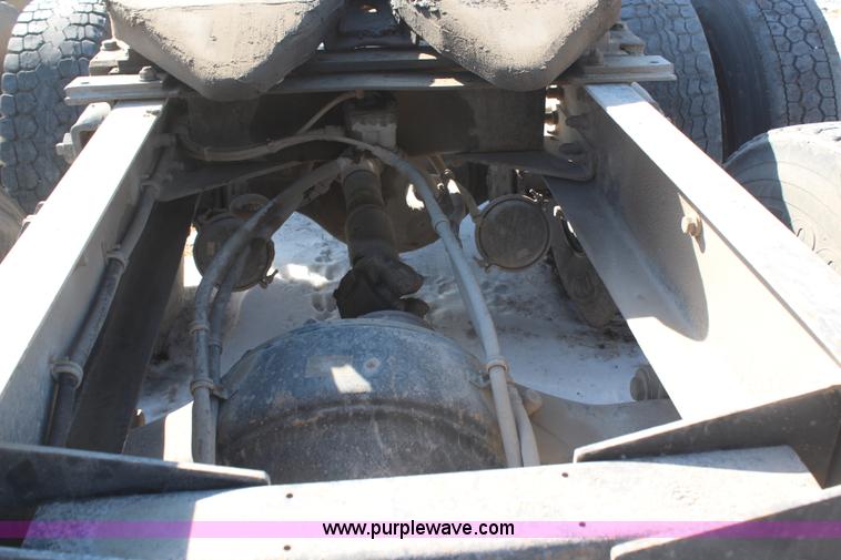 image for item H1447 1990 Kenworth T400A semi truck