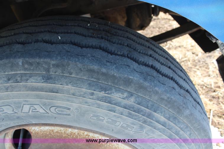 image for item H1447 1990 Kenworth T400A semi truck