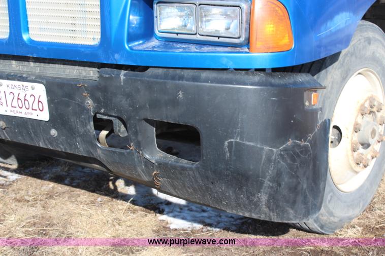 image for item H1447 1990 Kenworth T400A semi truck