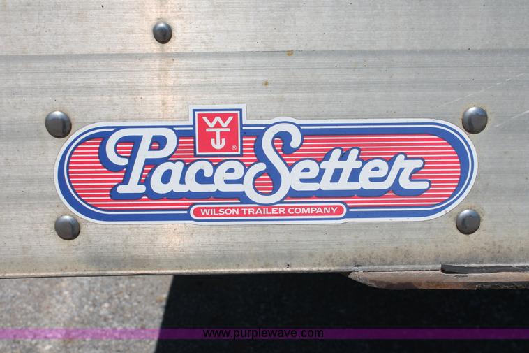 image for item H5746 2008 Wilson DWH550 Pace Setter double hopper bottom grain trailer